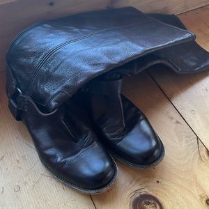 Frye Boots size 11B Zipper back Brown